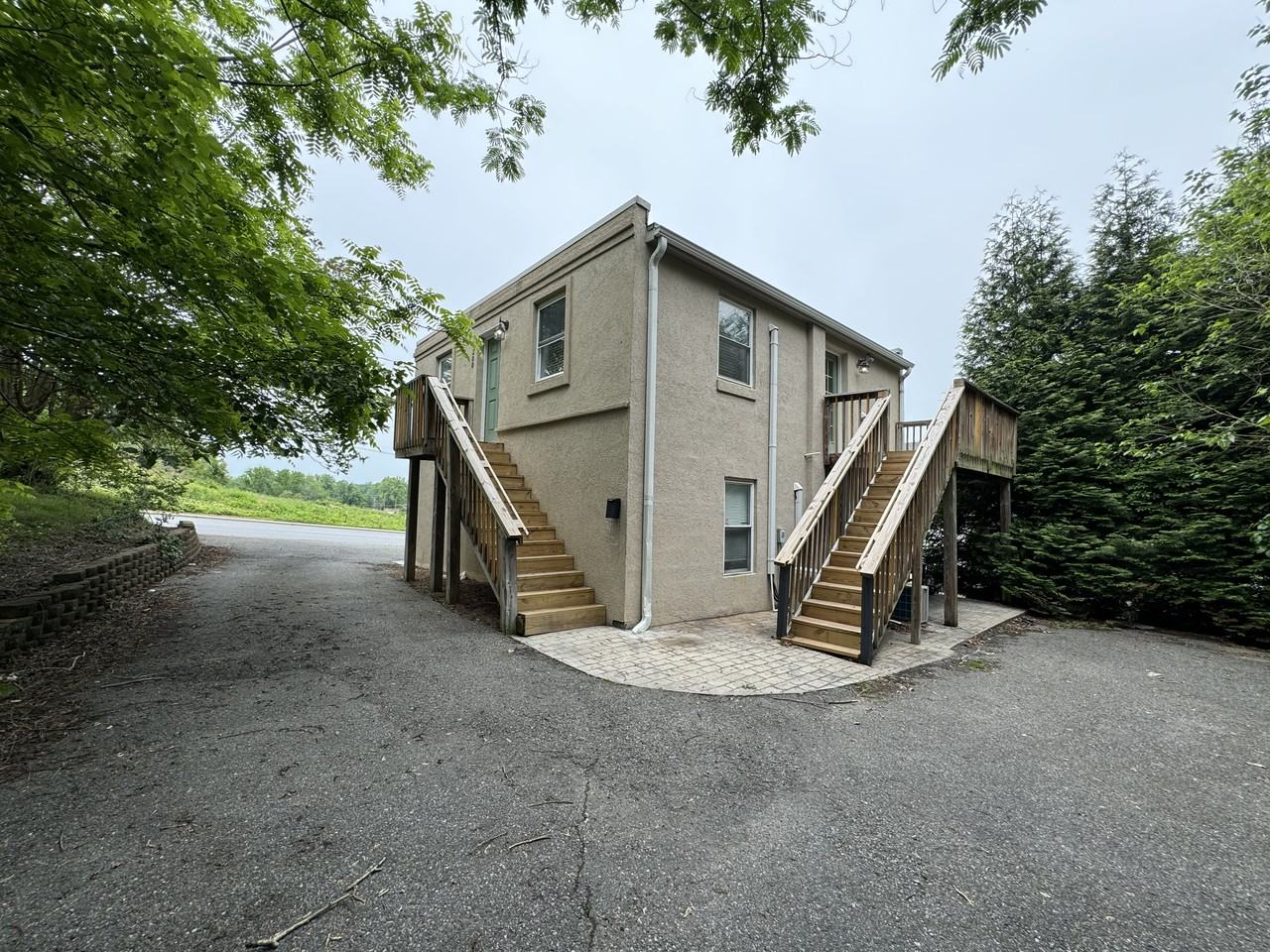 346 E Independence Blvd - Photo 3 of 20