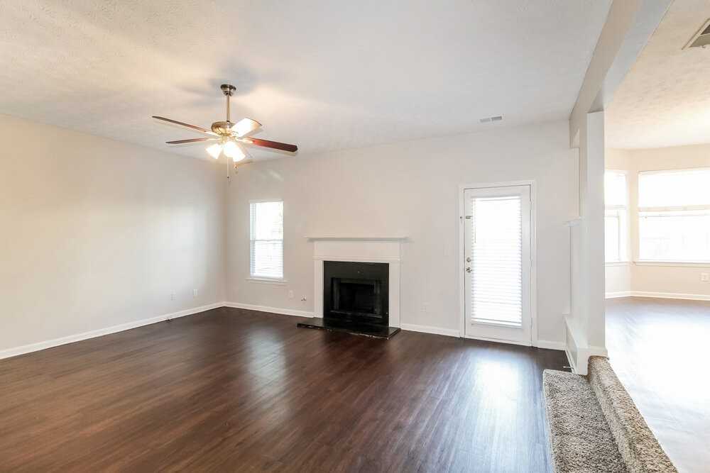 670 Compton Ln - Photo 4 of 17