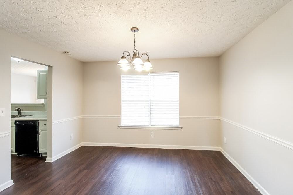 670 Compton Ln - Photo 6 of 17