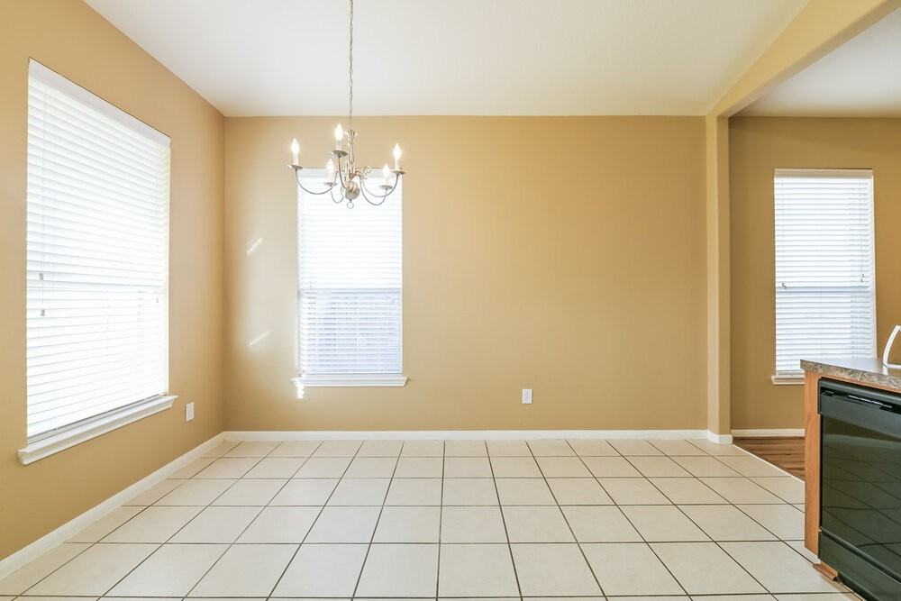 15538 Anton Dr - Photo 7 of 16