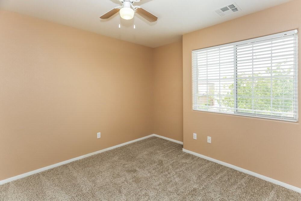 10405 Turning Leaf Ave - Photo 7 of 17