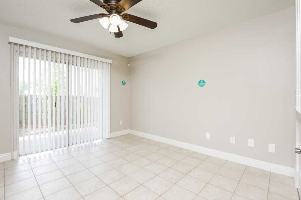 1060 Martin Blvd - Photo 6 of 17