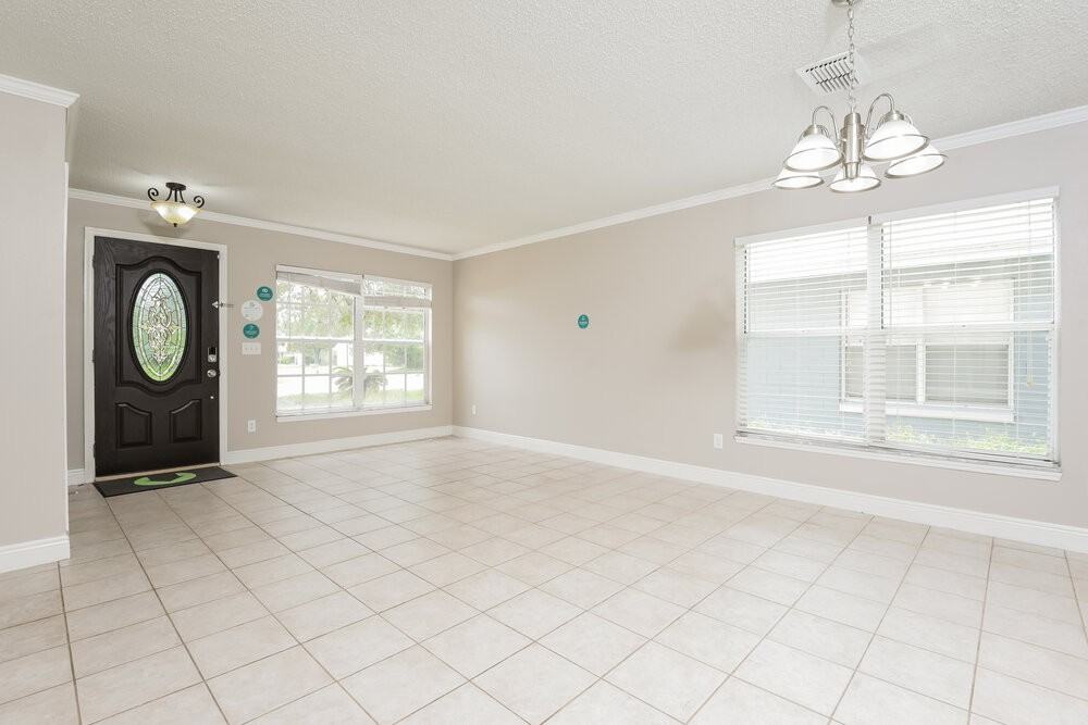 1060 Martin Blvd - Photo 7 of 17