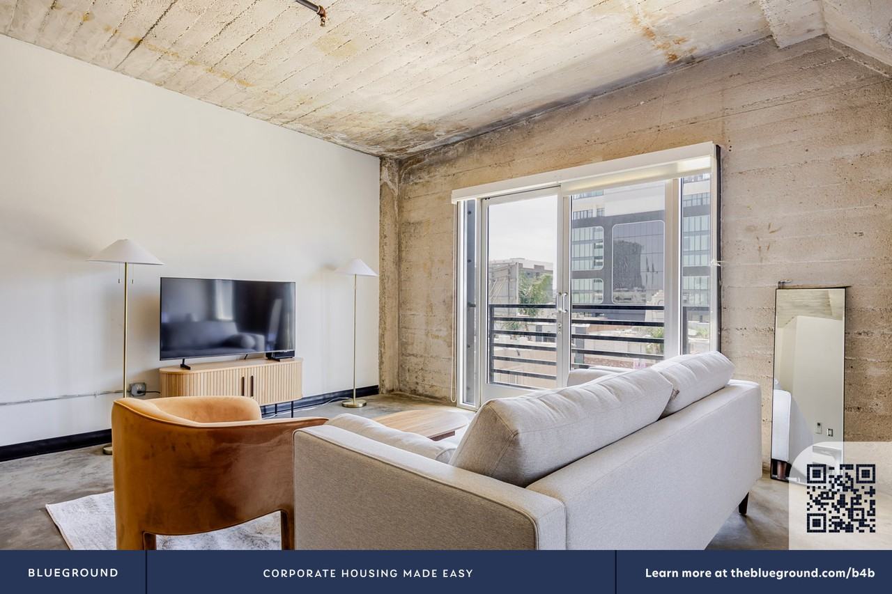 1617 Cosmo St #1358 - Photo 6 of 16