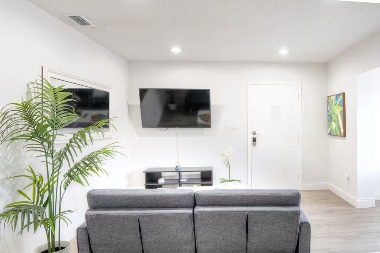 470 Sw 7th St #1056513P - Photo 3 of 13