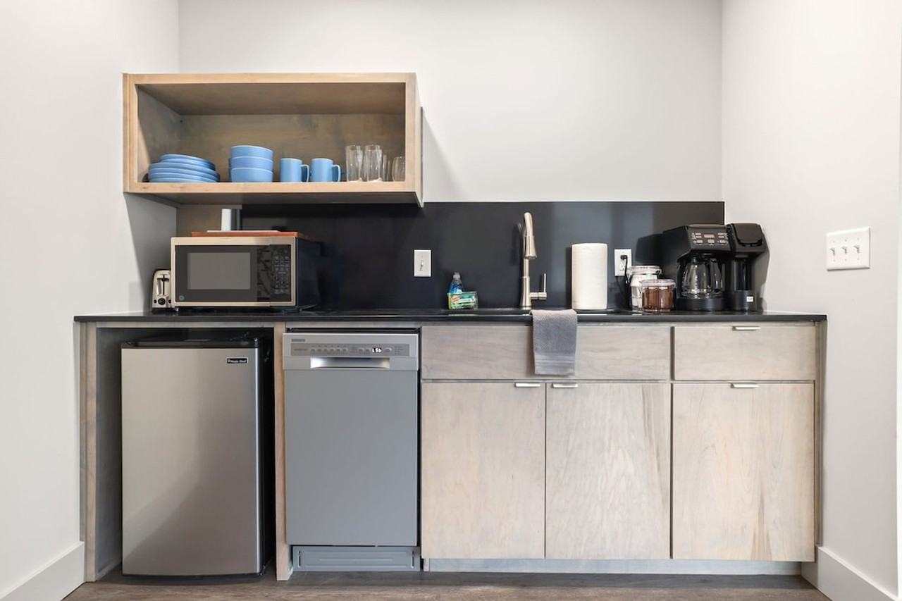 10 Riordan Rd #1221871P - Photo 7 of 26