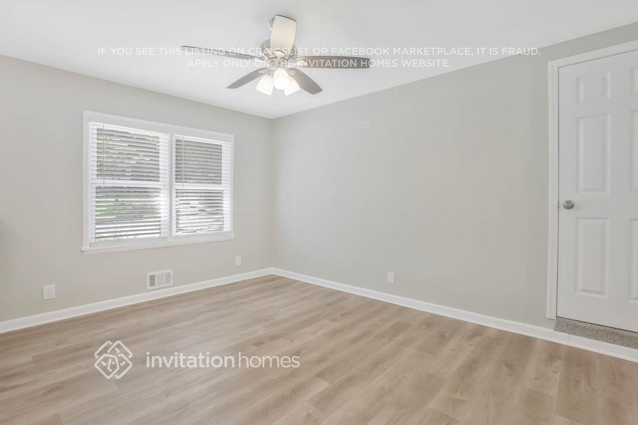 544 Oakside Dr Sw - Photo 2 of 26