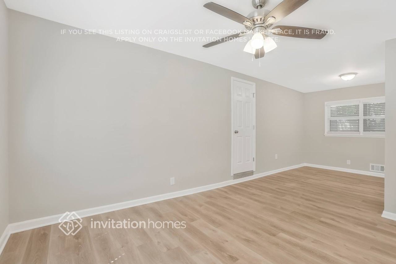 544 Oakside Dr Sw - Photo 3 of 26