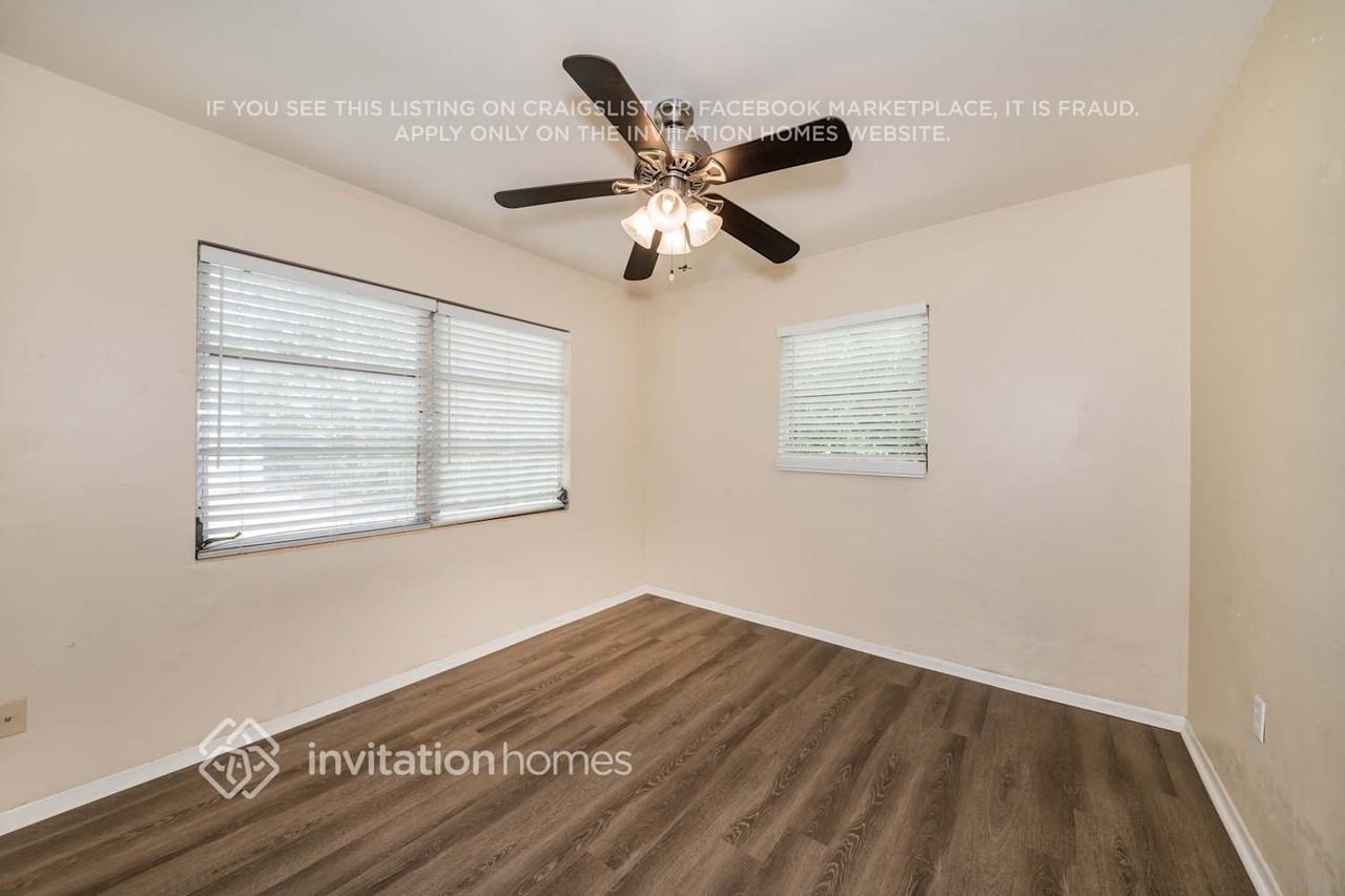 1109 Myrtle Ave - Photo 3 of 17