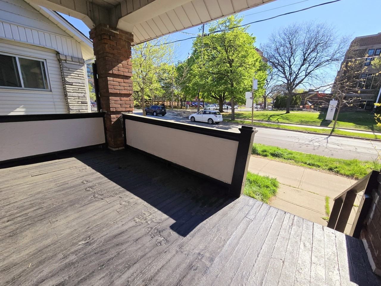 685 Greenwood Avenue - Photo 2 of 19