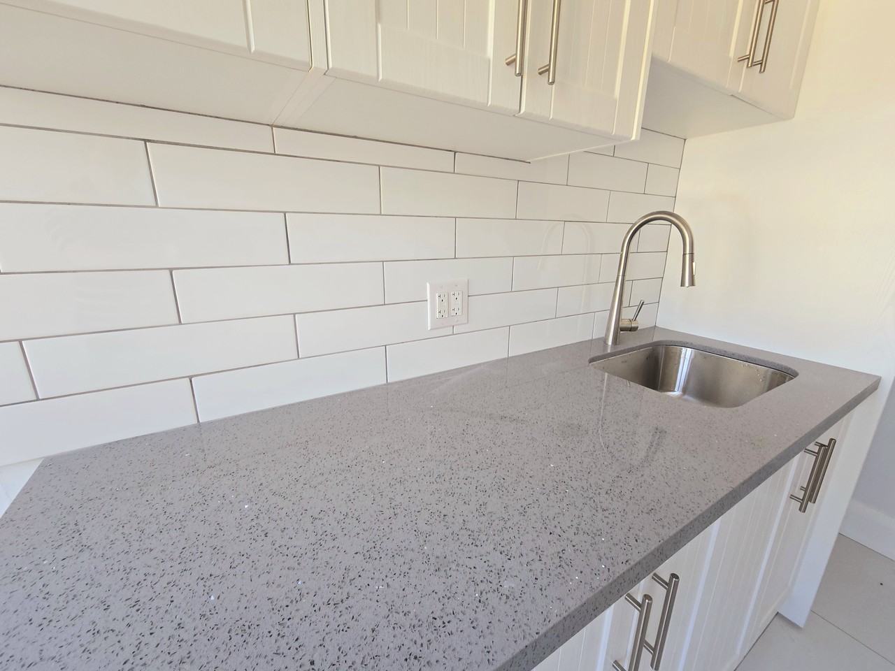685 Greenwood Avenue - Photo 7 of 19