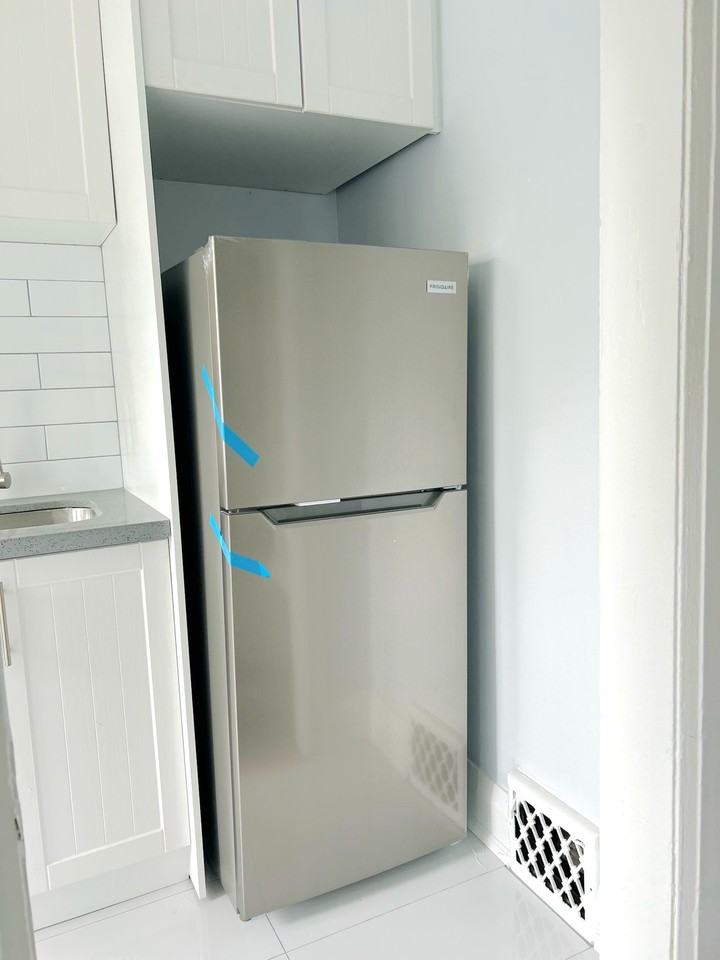 685 Greenwood Avenue - Photo 5 of 19