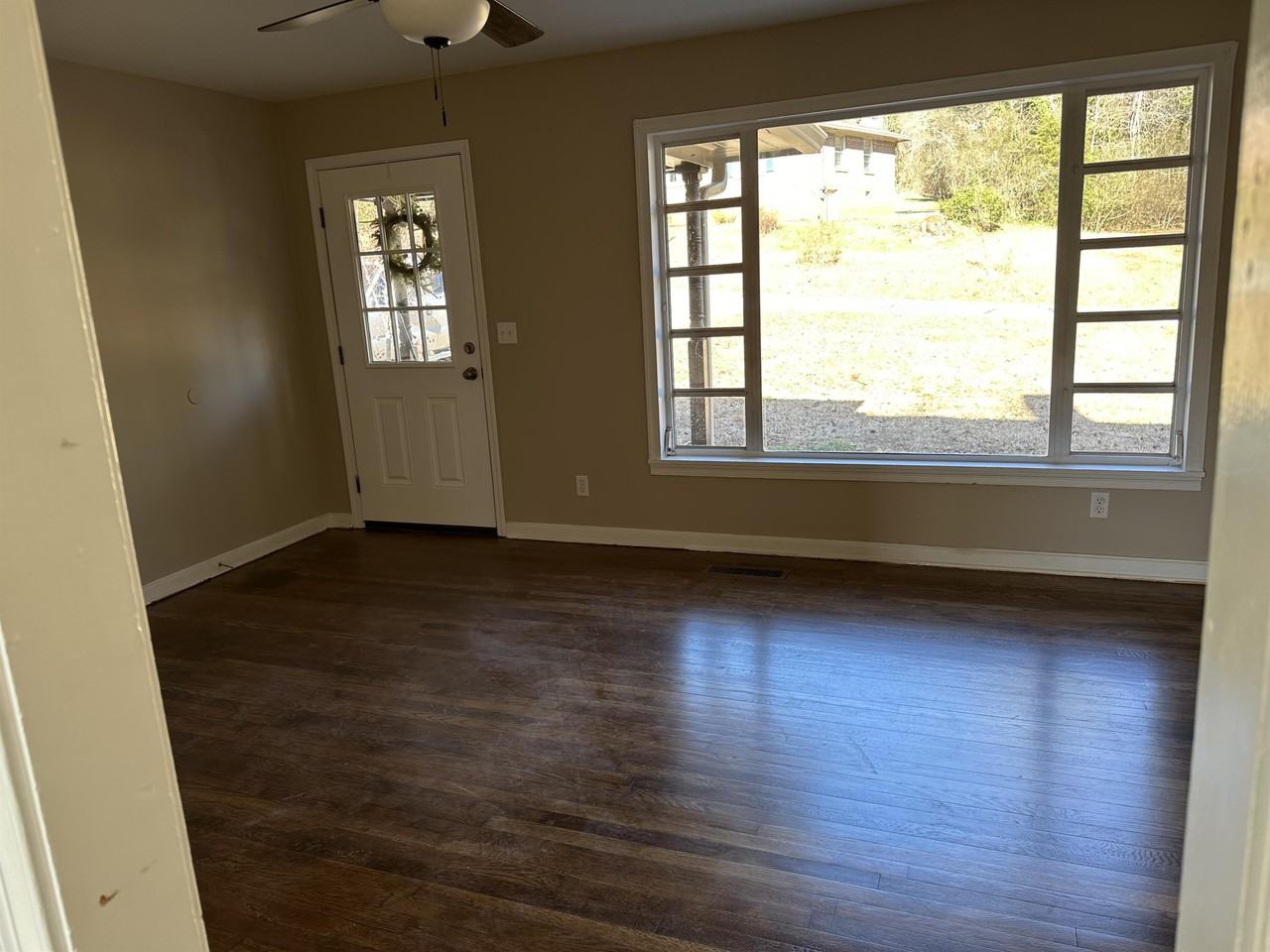 741 Barron Dr #B - Photo 4 of 13