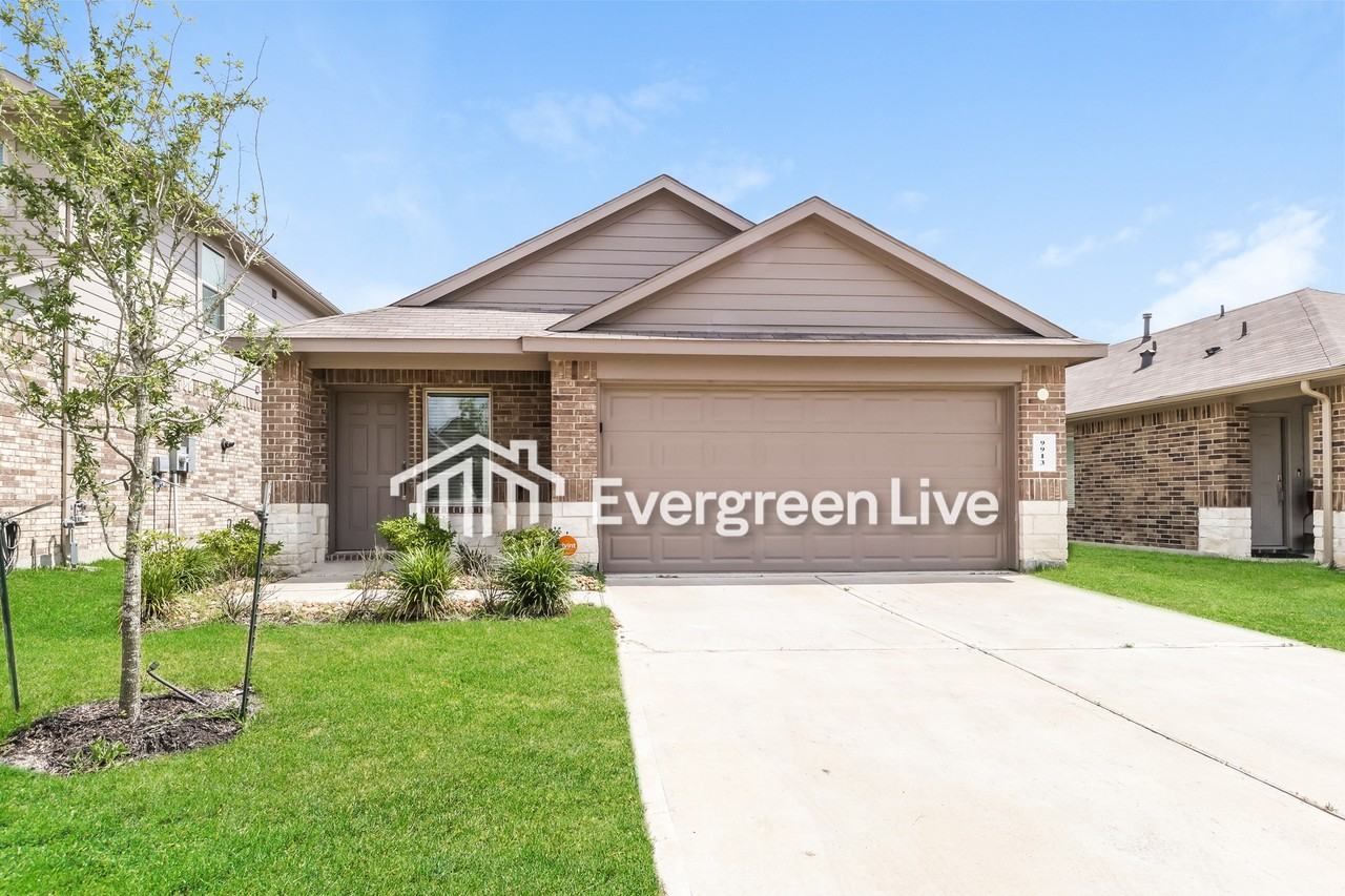 9913 Glenbrook Ln - Photo 2 of 16