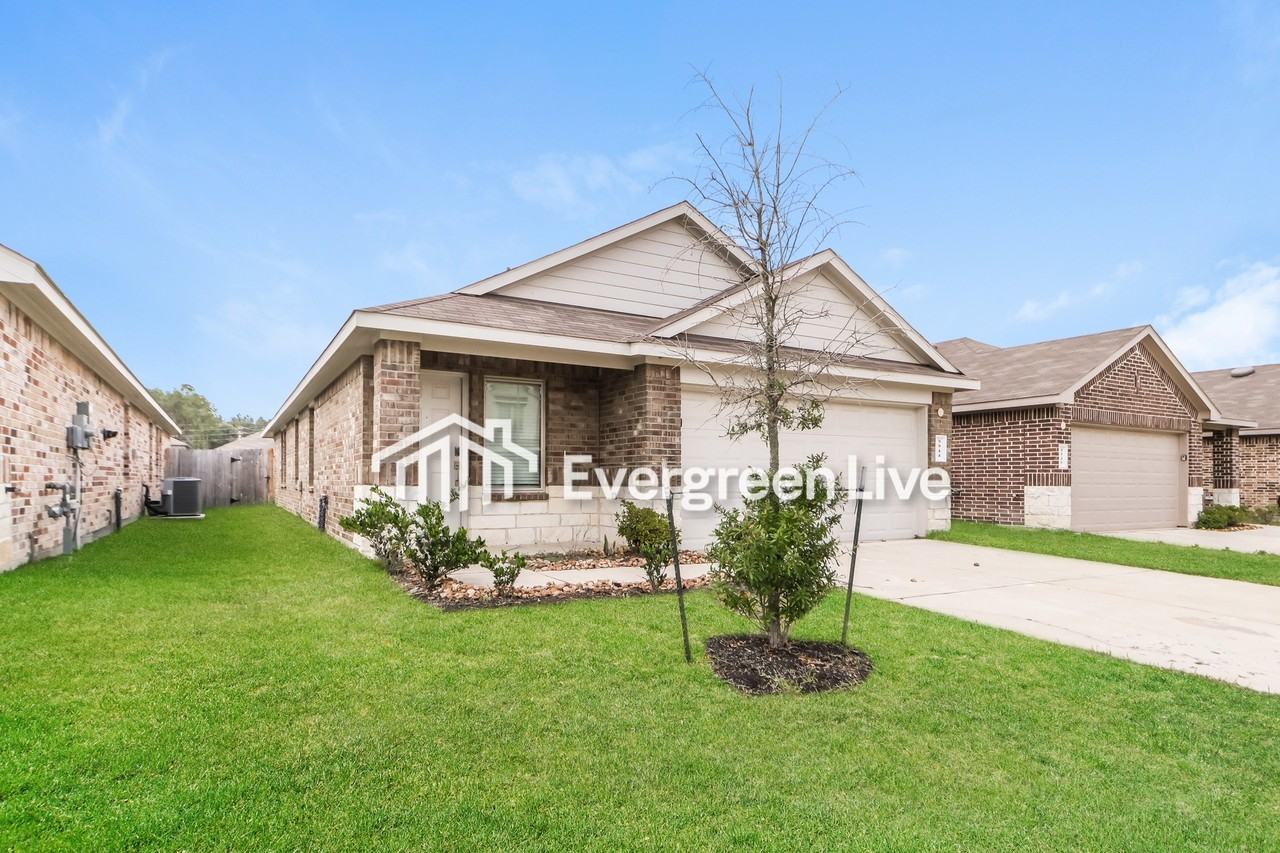 9944 Glenbrook Ln - Photo 2 of 15