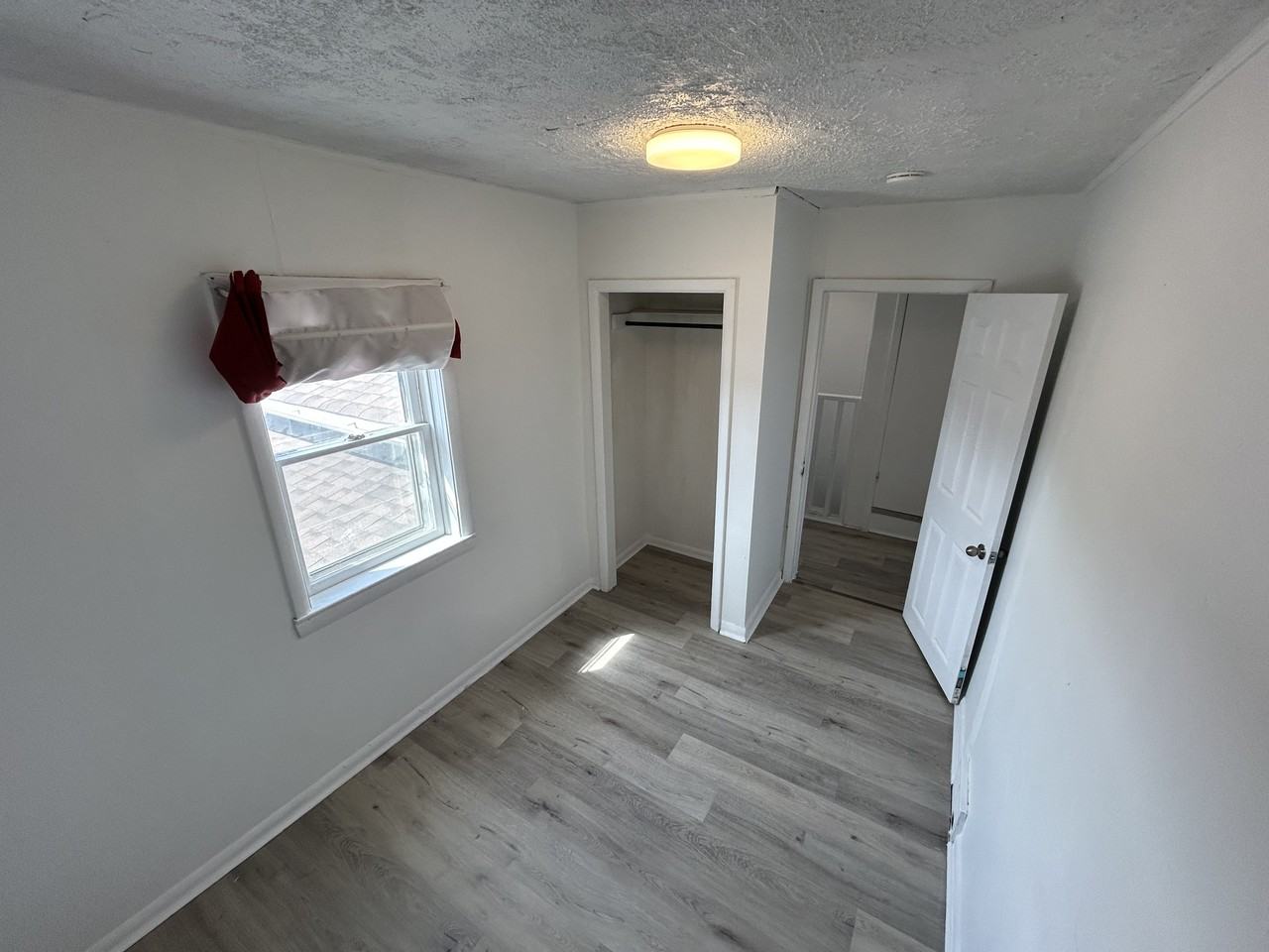 Ontario St & Bond St E #1 - Photo 3 of 9