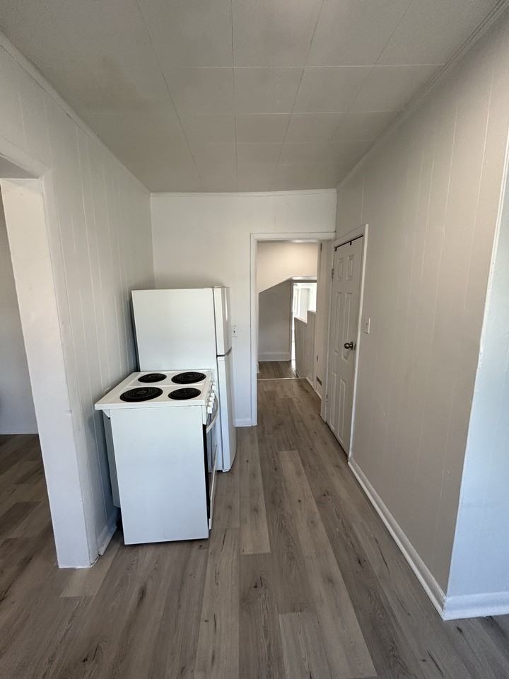 Ontario St & Bond St E #1 - Photo 5 of 9