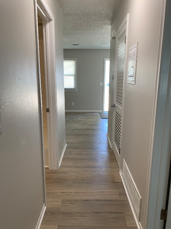 210 N 4th St #1 - Photo 4 of 9