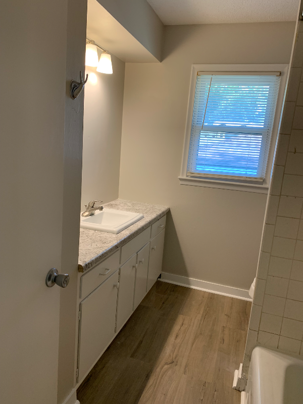 210 N 4th St #1 - Photo 7 of 9