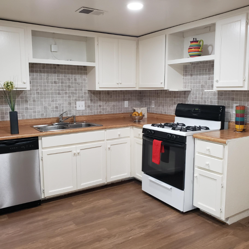 9421 E 67th Ter - Photo 4 of 13