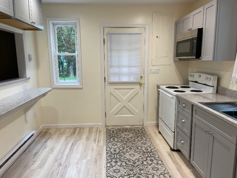 100 Bee Hollow Rd - Photo 3 of 8