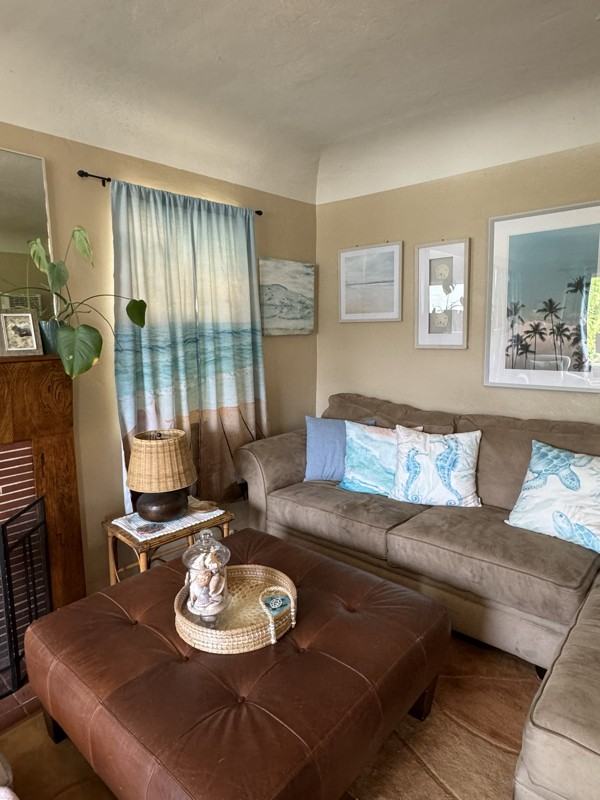 2105 Huntington Ln - Photo 6 of 12