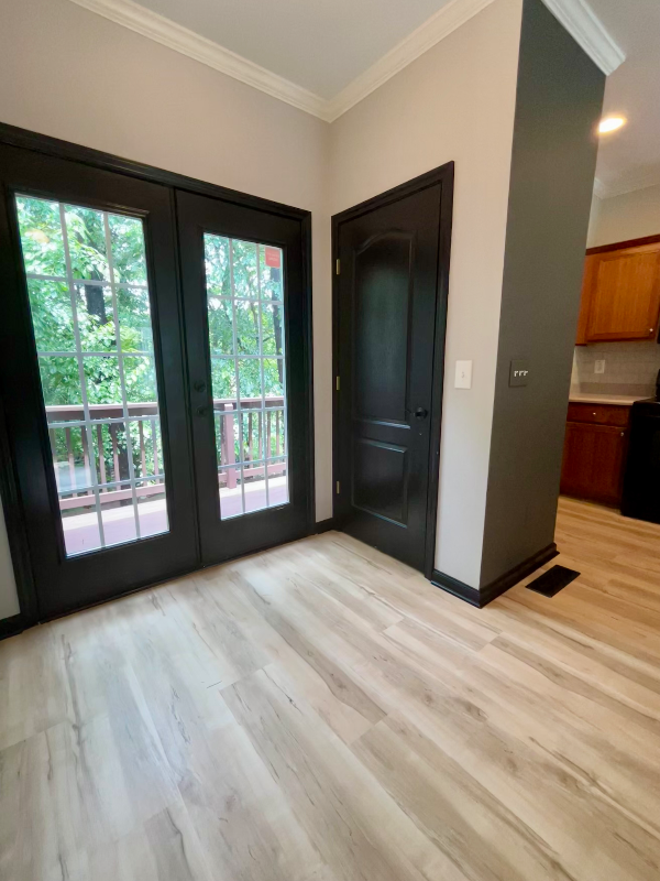 1178 Village Ct Se - Photo 5 of 20