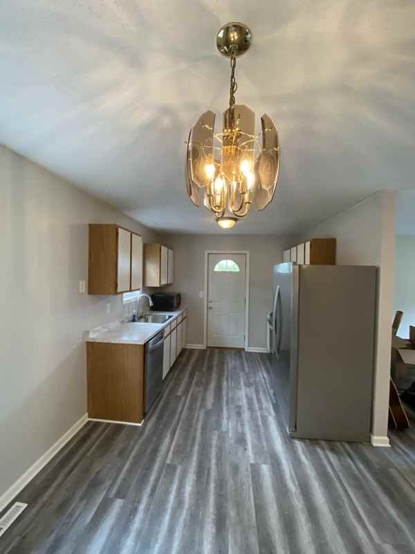 14 Hilton Dr - Photo 3 of 12