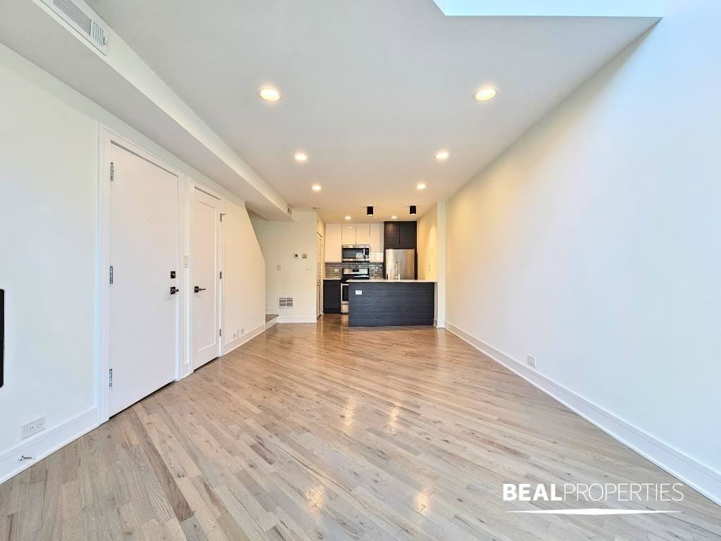 956 West Grace Street - Photo 2 of 9