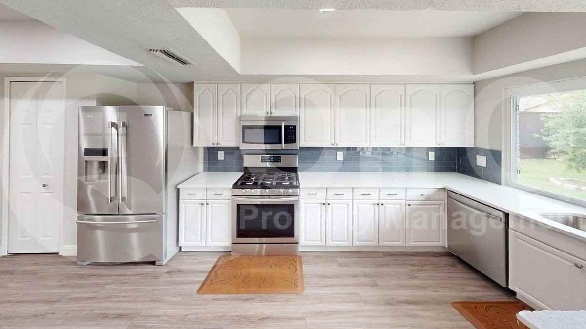 6203 Rainier Rd - Photo 2 of 10