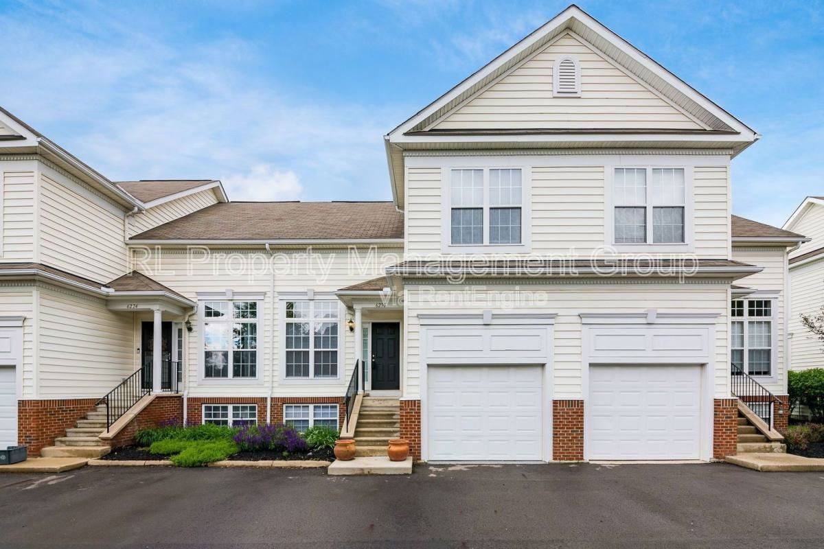 6230 Downwing Ln - Photo 3 of 10