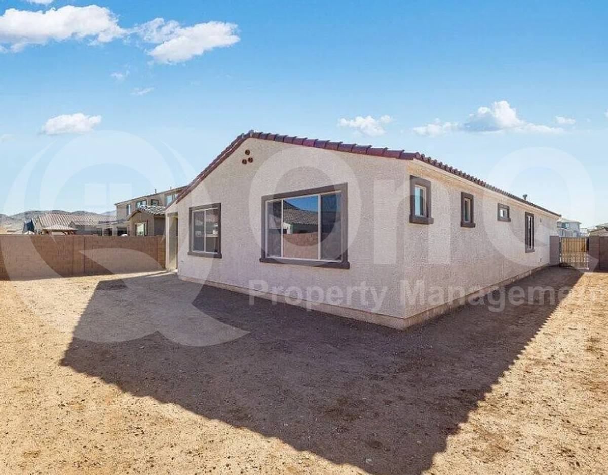 5336 W Rainwater Dr - Photo 2 of 10