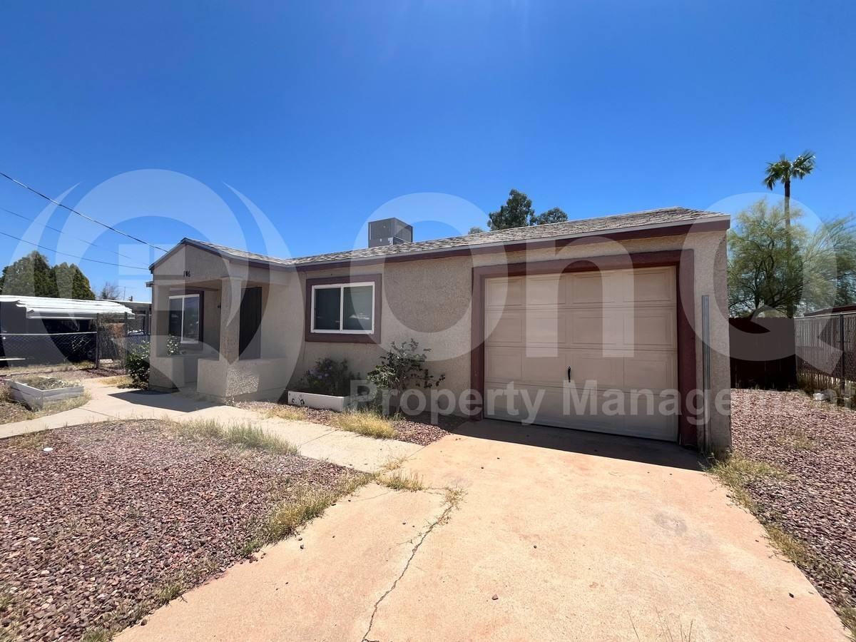 906 E Halcyon Rd - Photo 2 of 10