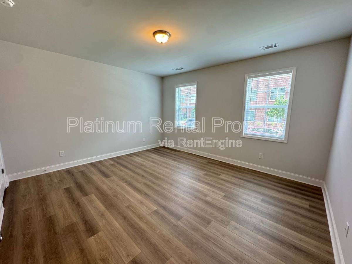 1592 Gin Blossom Cir - Photo 3 of 10