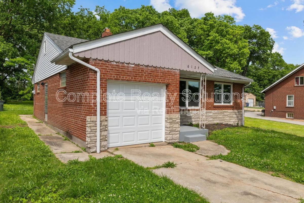 6127 Lucille Ave - Photo 2 of 10