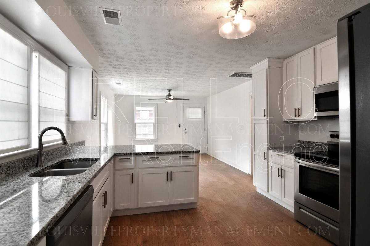 175 N Jane St - Photo 3 of 10