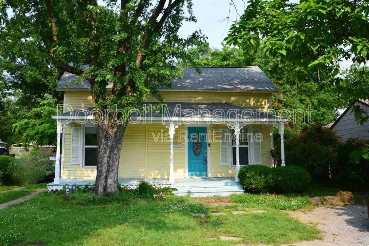 113 N Birch St - Photo 2 of 10