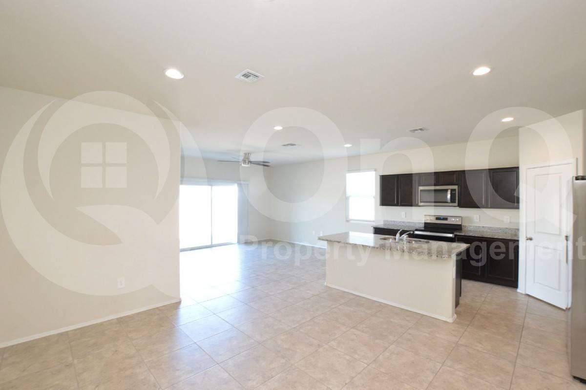 44438 W Palo Aliso Way - Photo 3 of 10