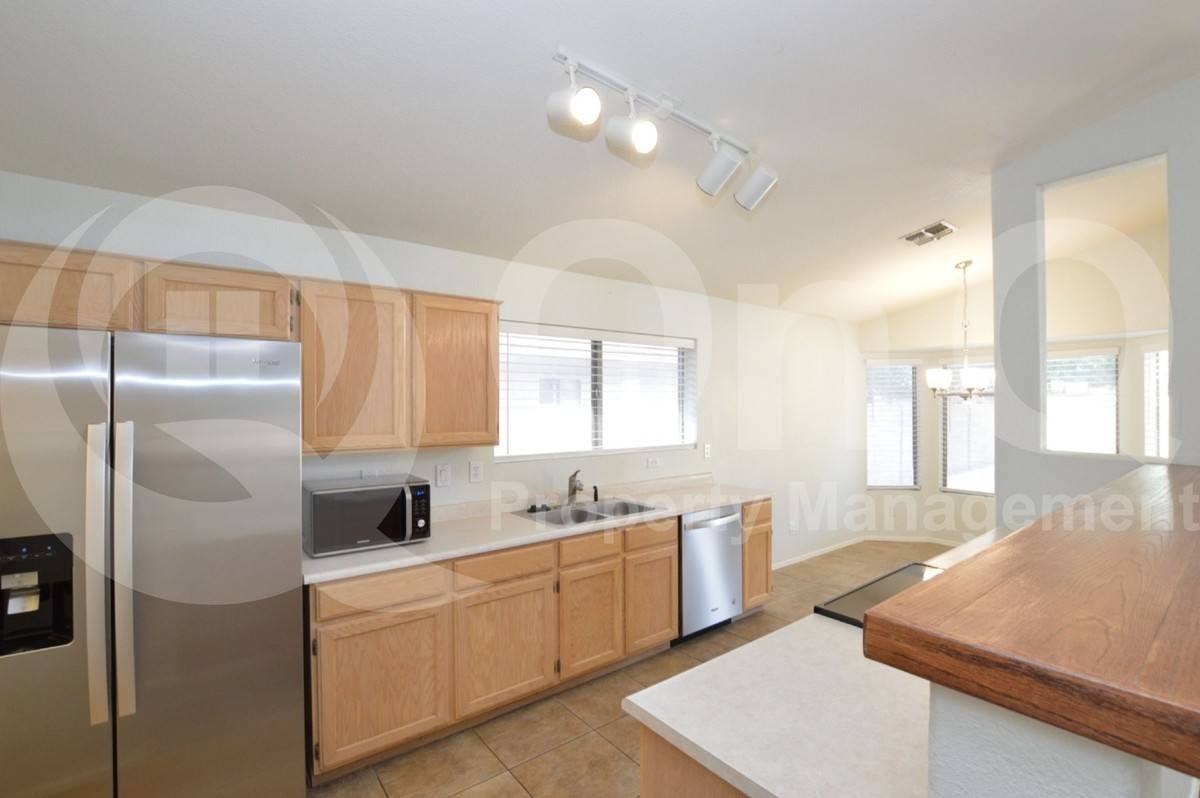 2272 E Rawhide St - Photo 3 of 10