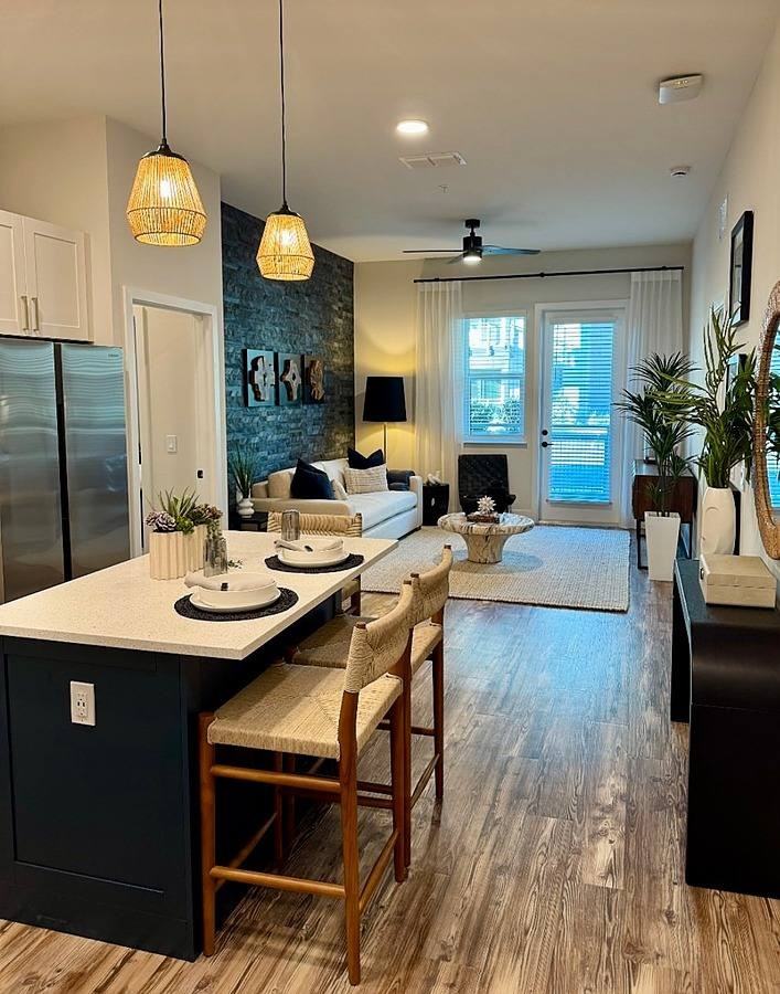 5200 W Tyson Ave - Photo 5 of 20