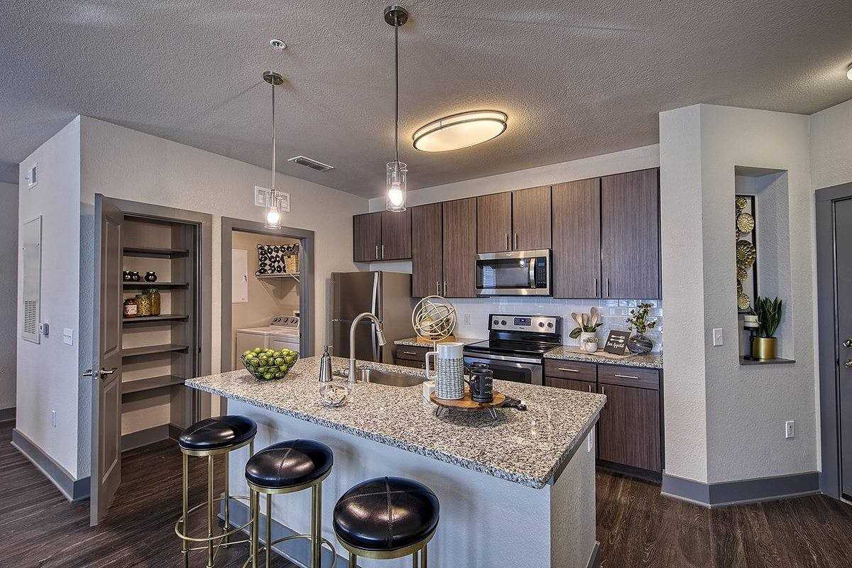 1472 Long Spur - Photo 3 of 8