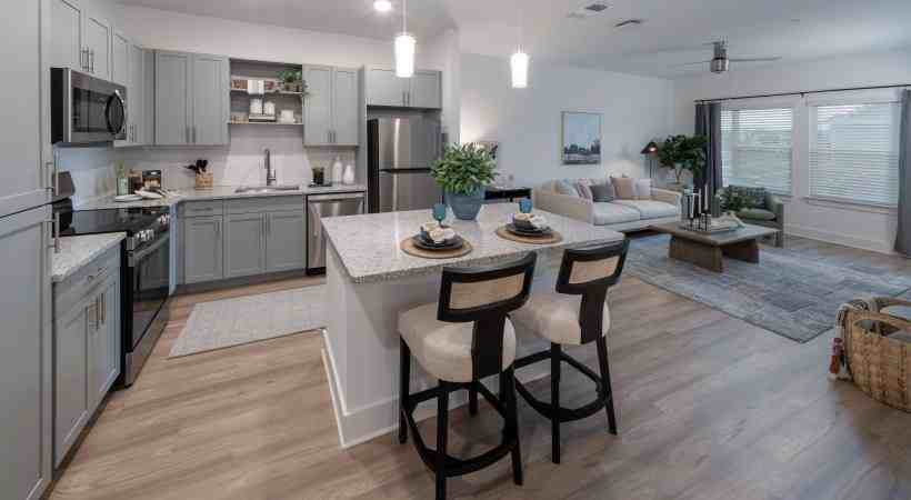 7919 Dynamic Boulevard - Photo 2 of 14