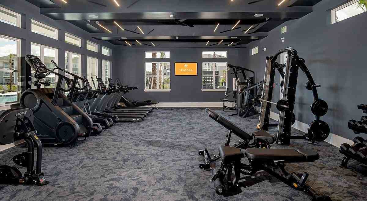 7919 Dynamic Boulevard - Photo 5 of 14