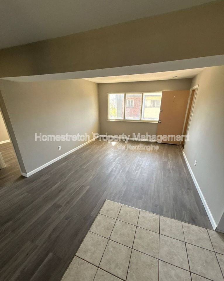 223 N Virginia Ave - Photo 2 of 10