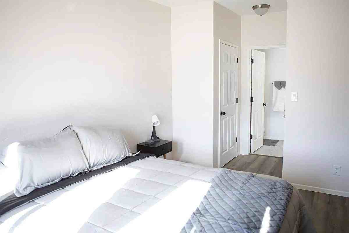 250 Carroll Dr - Photo 2 of 19