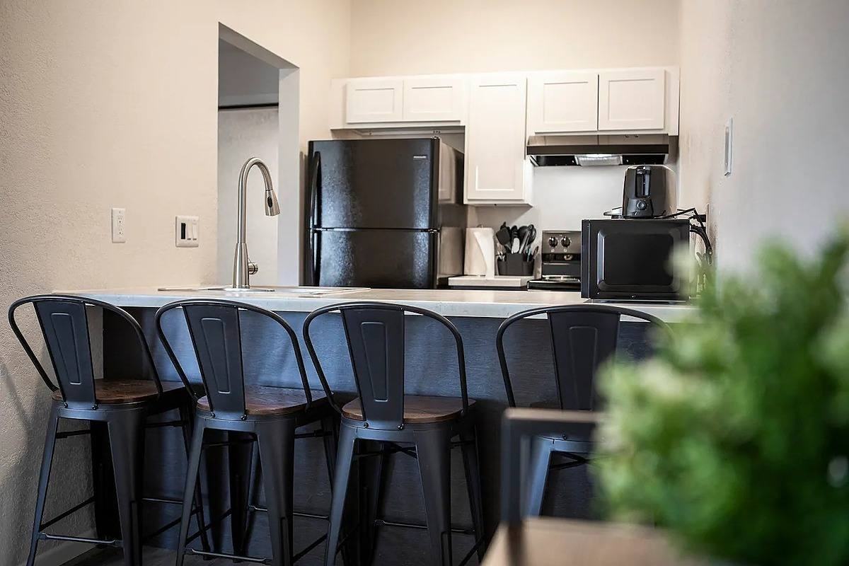 250 Carroll Dr - Photo 6 of 19