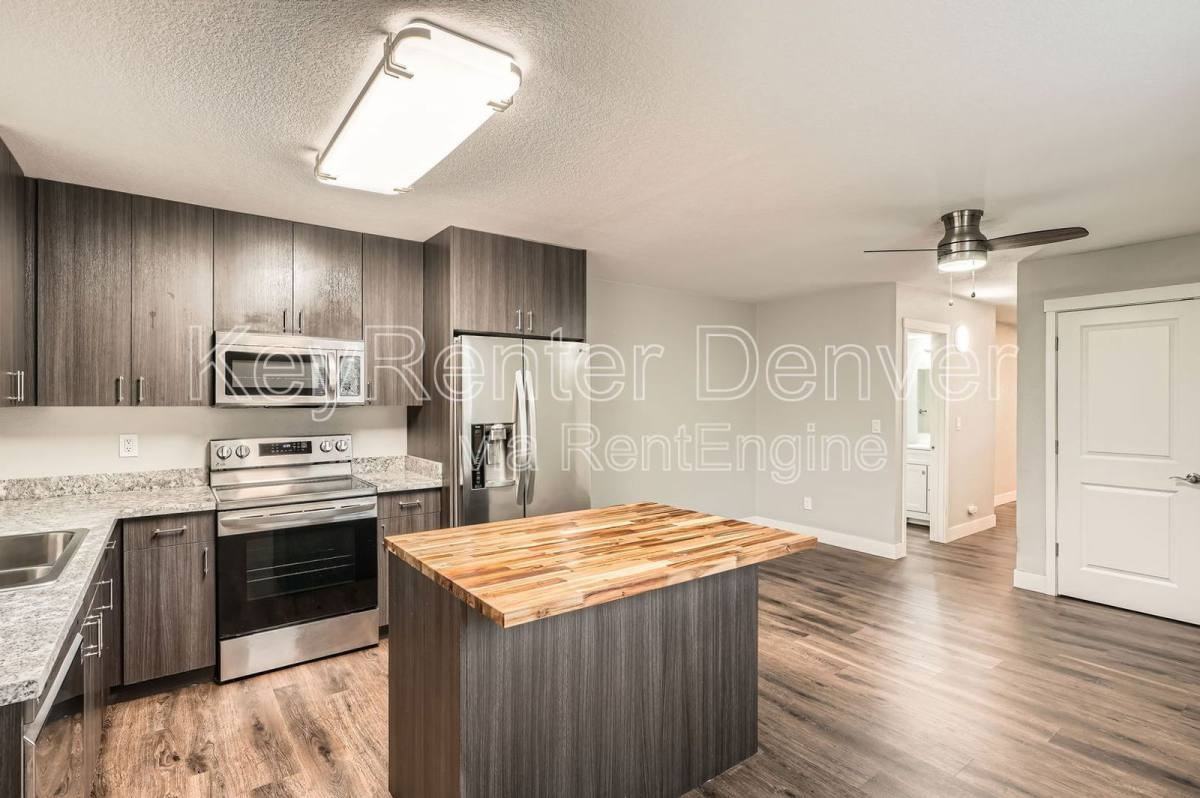 2103 W Harvard Ave - Photo 2 of 10