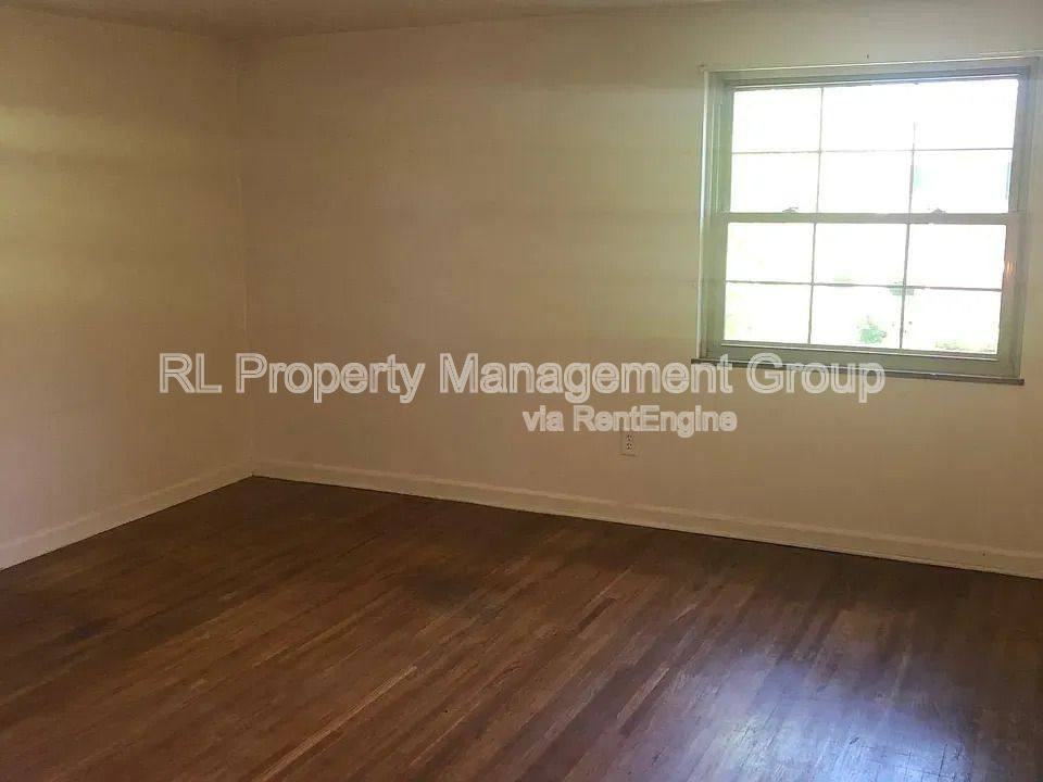 1775 NW Court #K - Photo 3 of 9