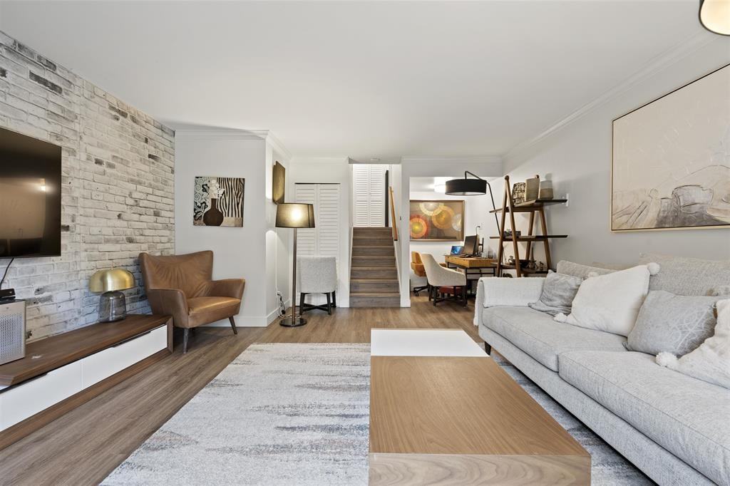 681 Moberly Road - Photo 3 of 13