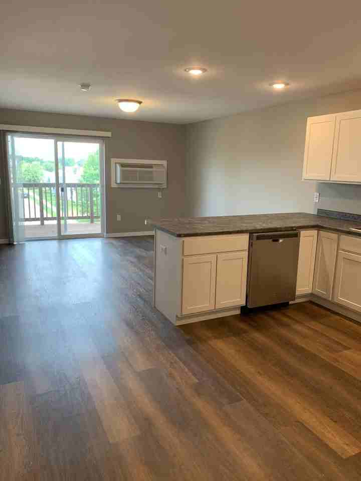 Lakeview Apartments - Photo 4 of 15